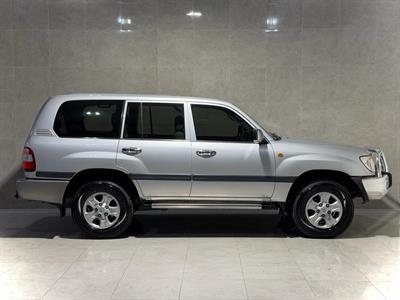 2006 Toyota Landcruiser - Thumbnail