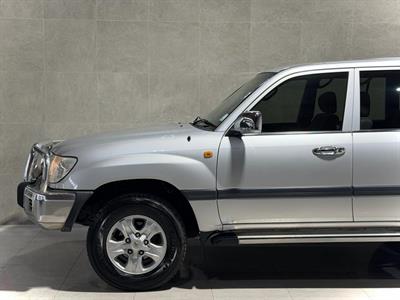 2006 Toyota Landcruiser - Thumbnail