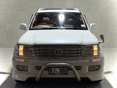 2001 Toyota Landcruiser - Thumbnail