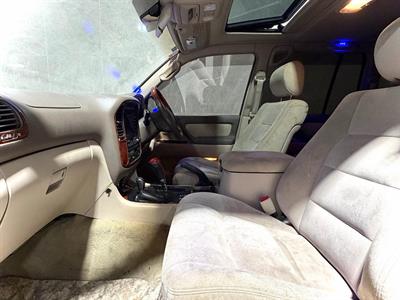 2001 Toyota Landcruiser - Thumbnail