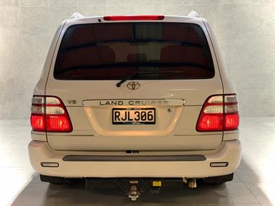 2001 Toyota Landcruiser - Thumbnail