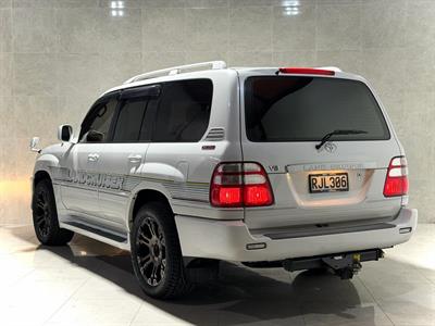 2001 Toyota Landcruiser - Thumbnail