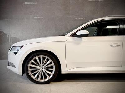 2016 Skoda Superb - Thumbnail
