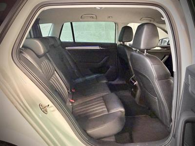 2016 Skoda Superb - Thumbnail