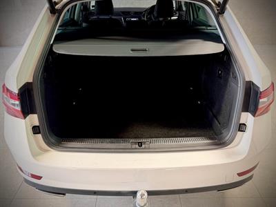 2016 Skoda Superb - Thumbnail