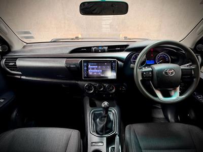 2018 Toyota Hilux - Thumbnail