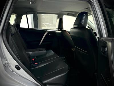 2016 Toyota Rav4 - Thumbnail