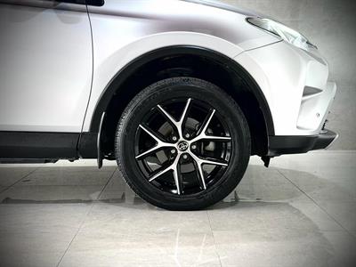 2016 Toyota Rav4 - Thumbnail