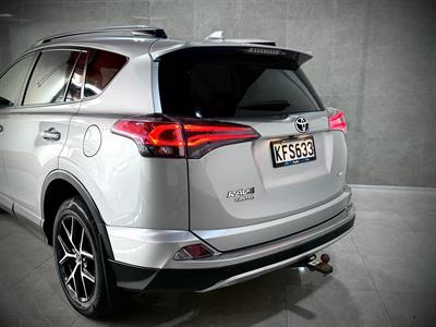 2016 Toyota Rav4 - Thumbnail