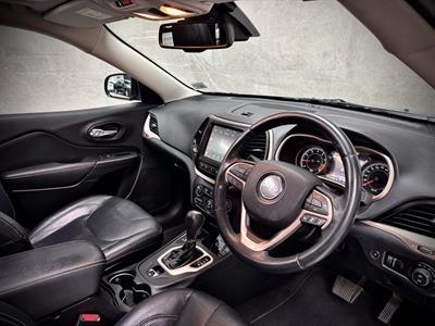 2017 Jeep Cherokee - Thumbnail