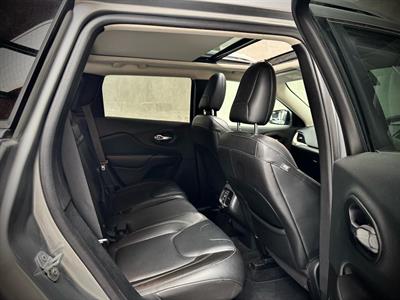 2017 Jeep Cherokee - Thumbnail