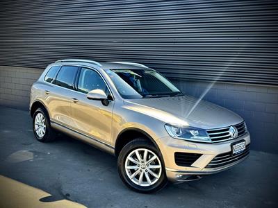 2015 Volkswagen Touareg - Thumbnail