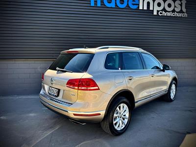 2015 Volkswagen Touareg - Thumbnail