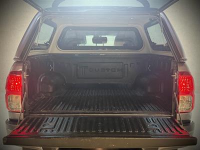 2019 Toyota Hilux - Thumbnail