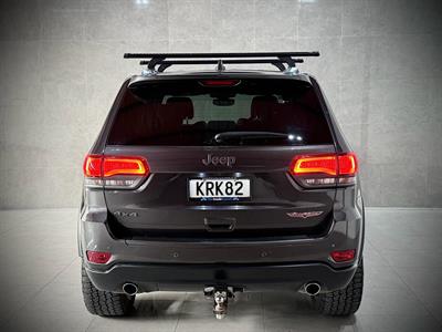 2017 Jeep Grand Cherokee - Thumbnail