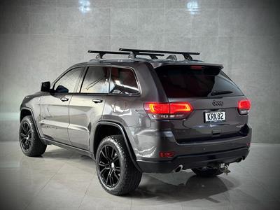2017 Jeep Grand Cherokee - Thumbnail