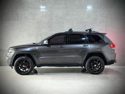 2017 Jeep Grand Cherokee - Thumbnail
