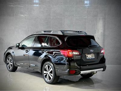 2019 Subaru Outback - Thumbnail