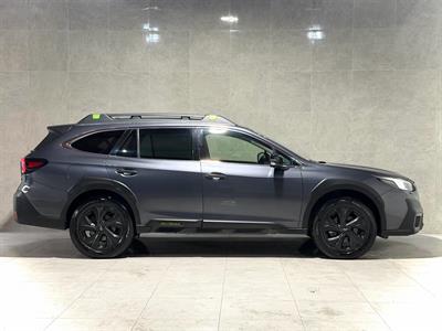 2022 Subaru Outback - Thumbnail