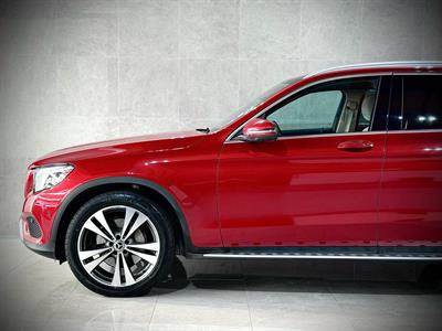 2018 Mercedes-Benz GLC 250 - Thumbnail