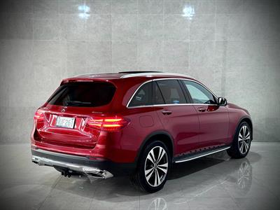 2018 Mercedes-Benz GLC 250 - Thumbnail