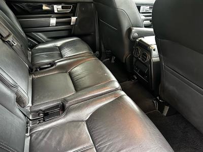 2016 Land Rover Discovery - Thumbnail