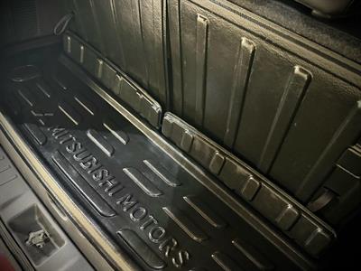 2021 Mitsubishi Pajero Sport - Thumbnail