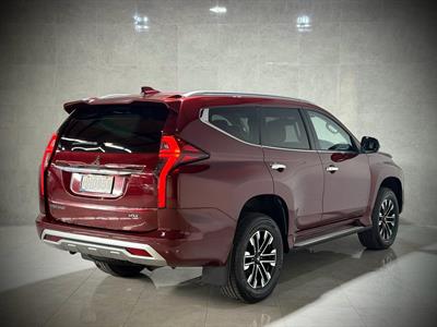 2021 Mitsubishi Pajero Sport - Thumbnail