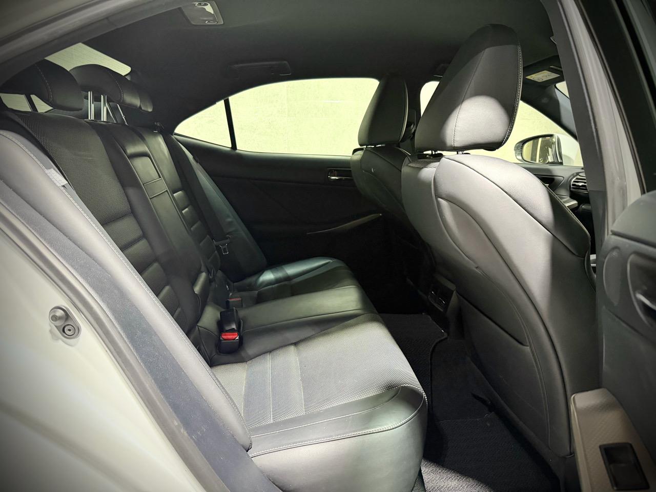 2015 Lexus Is350