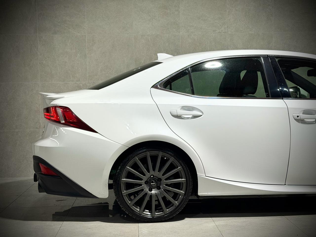 2015 Lexus Is350