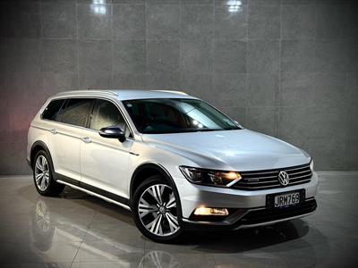 2016 Volkswagen Passat - Thumbnail