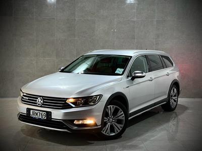2016 Volkswagen Passat - Thumbnail