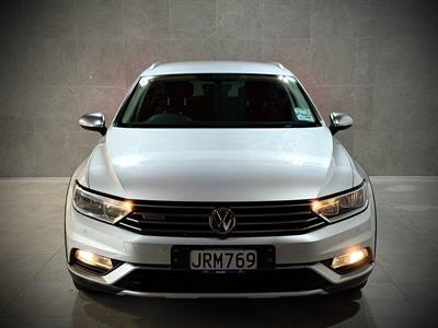 2016 Volkswagen Passat - Thumbnail