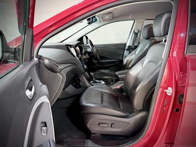 2016 Hyundai Santa Fe - Thumbnail