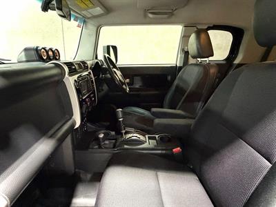 2011 Toyota FJ Cruiser - Thumbnail