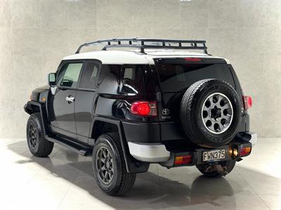 2011 Toyota FJ Cruiser - Thumbnail