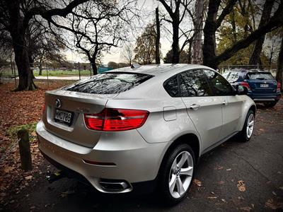 2011 BMW X6 - Thumbnail