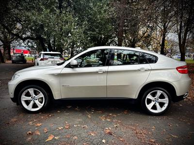 2011 BMW X6 - Thumbnail