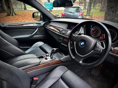 2011 BMW X6 - Thumbnail