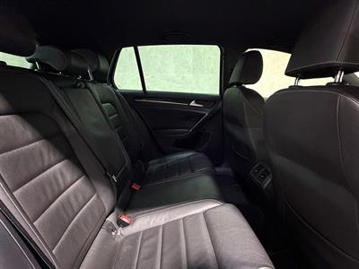 2015 Volkswagen Golf - Thumbnail