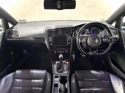 2015 Volkswagen Golf - Thumbnail
