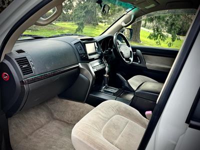2011 Toyota Land Cruiser - Thumbnail