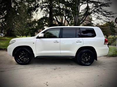 2011 Toyota Land Cruiser - Thumbnail