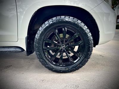 2011 Toyota Land Cruiser - Thumbnail