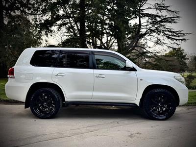 2011 Toyota Land Cruiser - Thumbnail