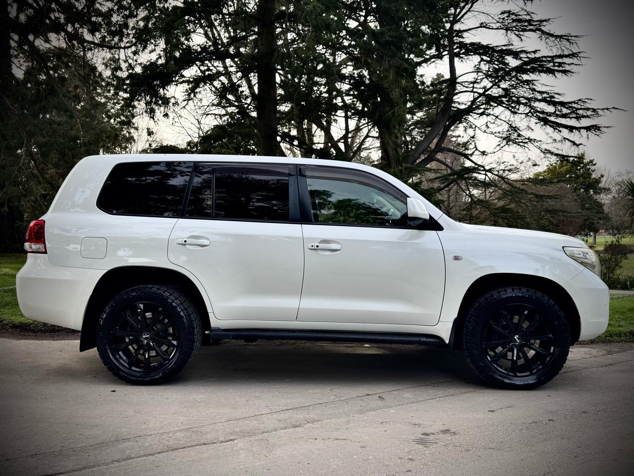 2011 Toyota Land Cruiser