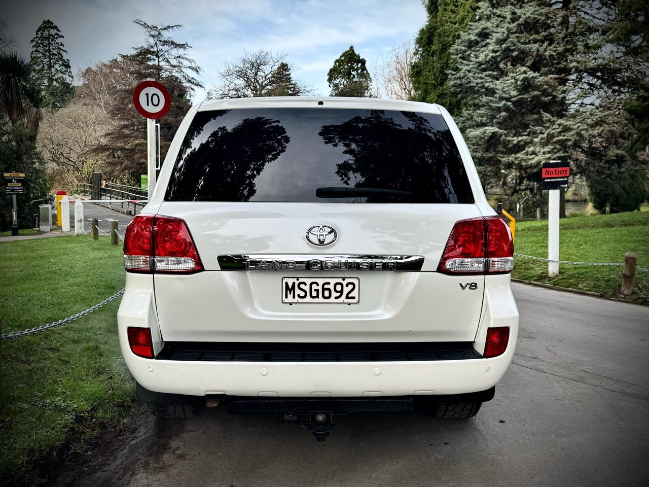 2011 Toyota Land Cruiser