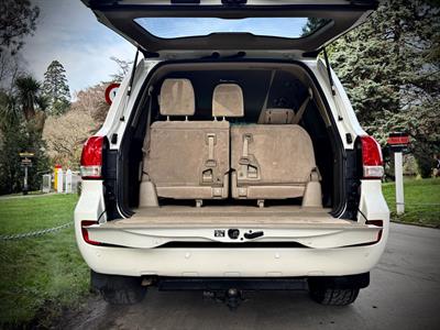 2011 Toyota Land Cruiser - Thumbnail