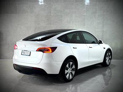 2022 Tesla Model Y - Thumbnail