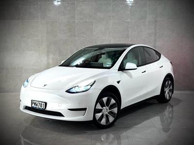 2022 Tesla Model Y - Thumbnail